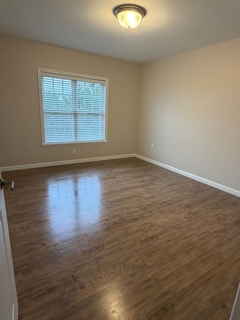 Dartmouth Apartment: 1 Candy Apple Dr.