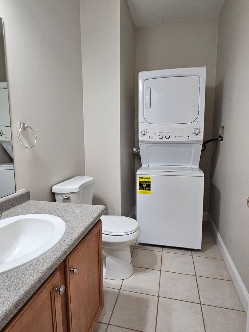 Fall River Apartment: 4801 North Main street
