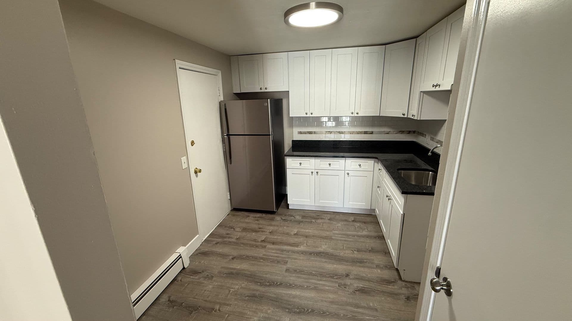 Worcester Apartment: 6 Henry Terrace