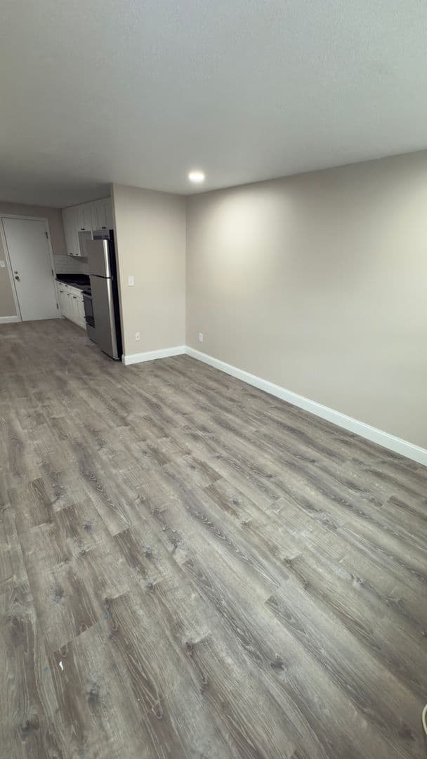 Gardner Apartment: 90 Ridgewood Lane