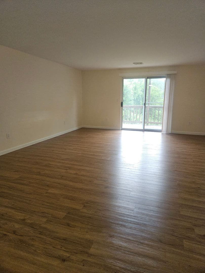 Fall River Apartment: 4000 North Main Street
