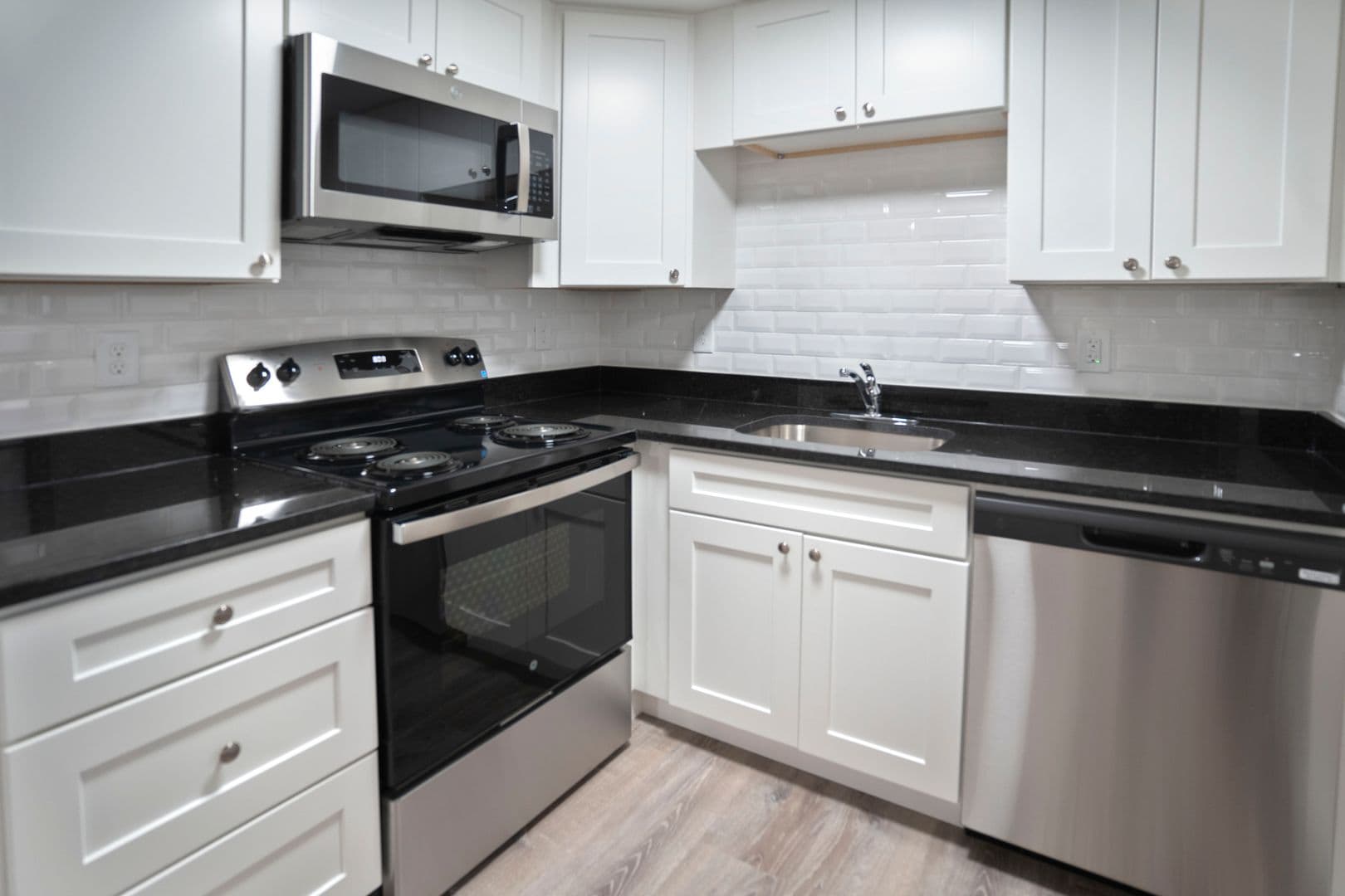 Quincy Apartment: 1020 Southern Artery