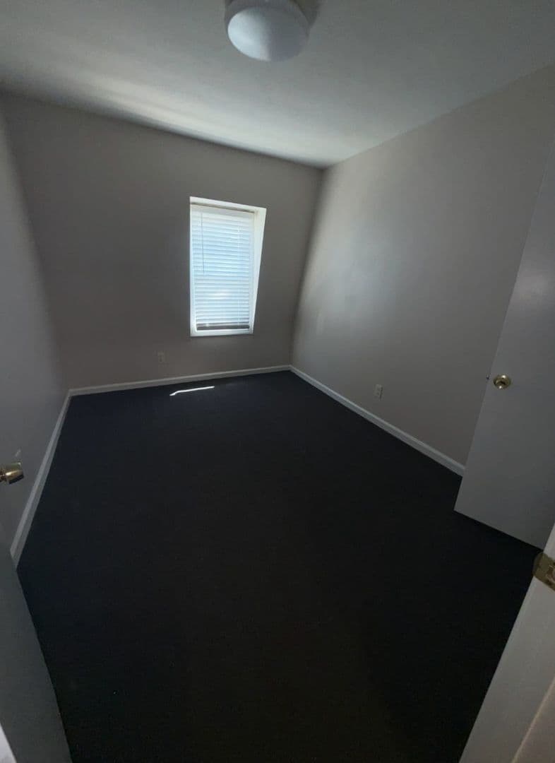 Fall River Apartment: 683-677-669-665-663-655 -631- 543 - 569 - 545 Middle Street
