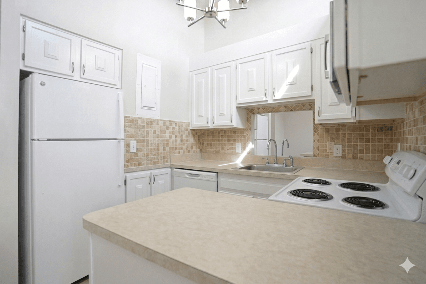Quincy Apartment: 1020 Southern Artery