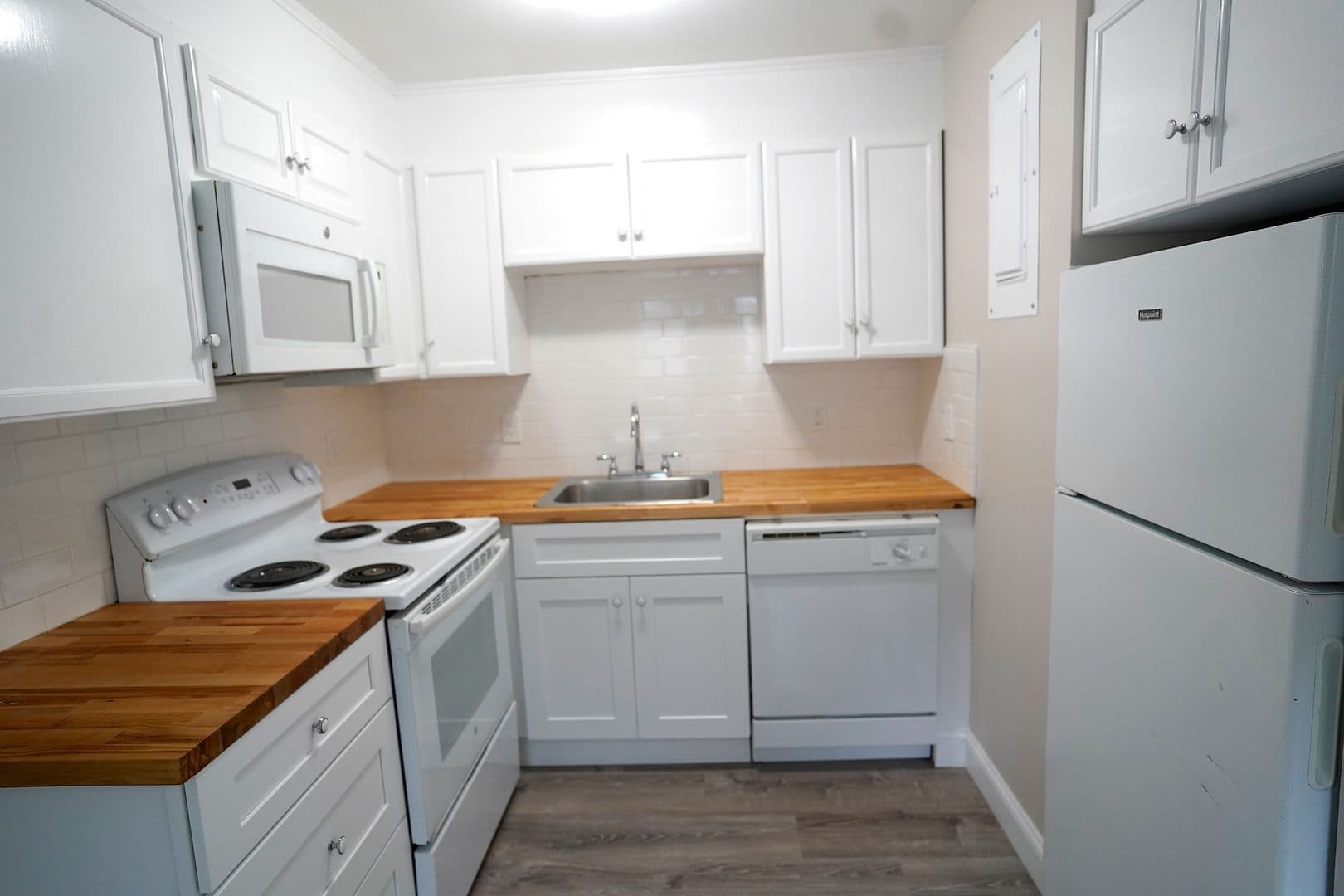 Quincy Apartment: 1020 Southern Artery