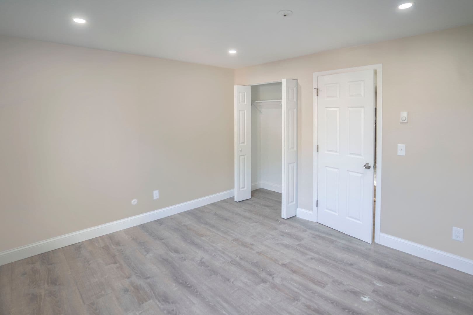 Quincy Apartment: 1020 Southern Artery