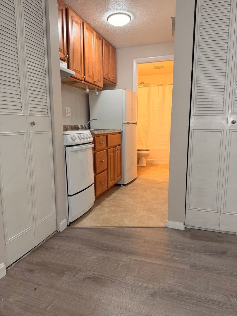 Ayer Apartment: 75 Groton School Road