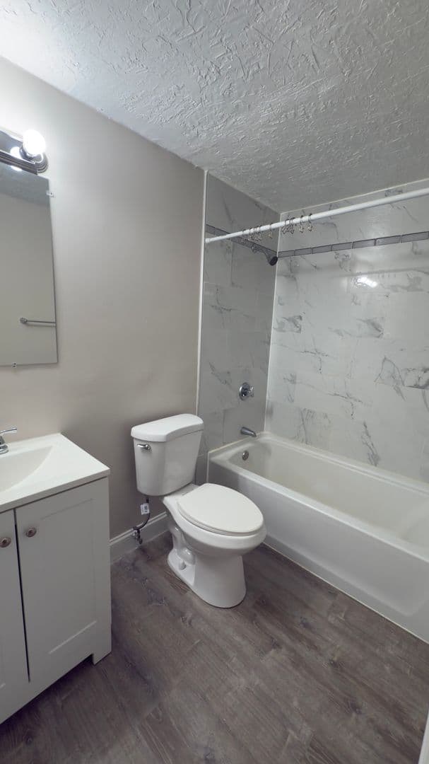 Gardner Apartment: 90 Ridgewood Lane