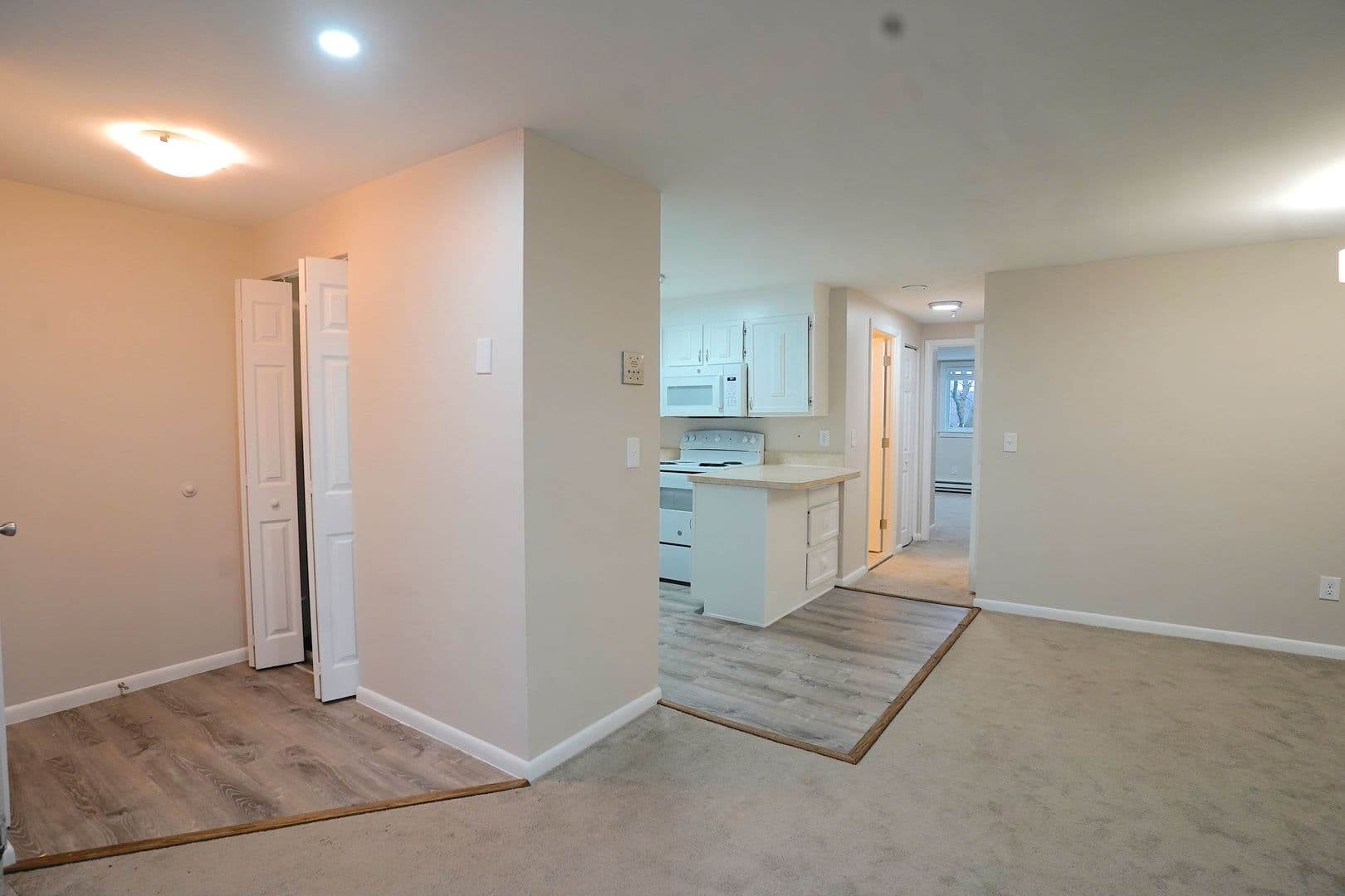 Quincy Apartment: 1020 Southern Artery