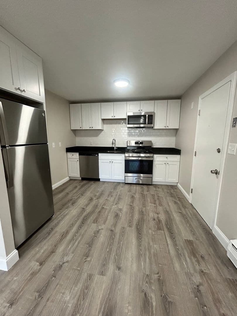Lowell Apartment: 18-24 Waugh Street