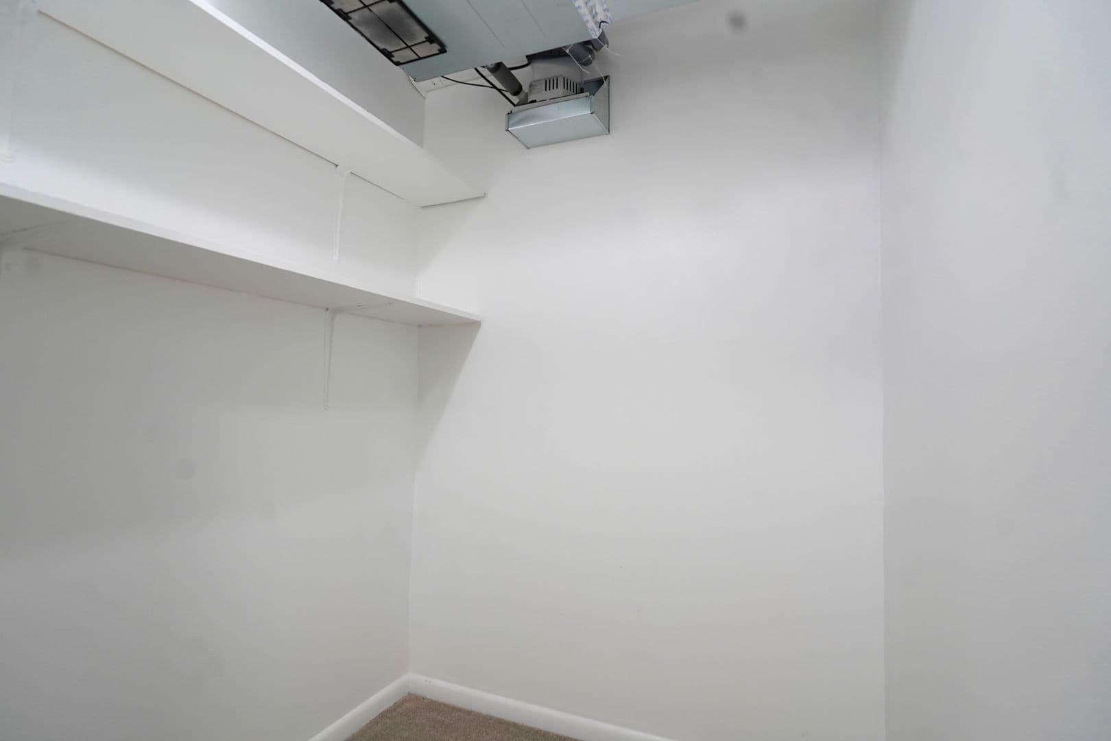 Quincy Apartment: 1020 Southern Artery