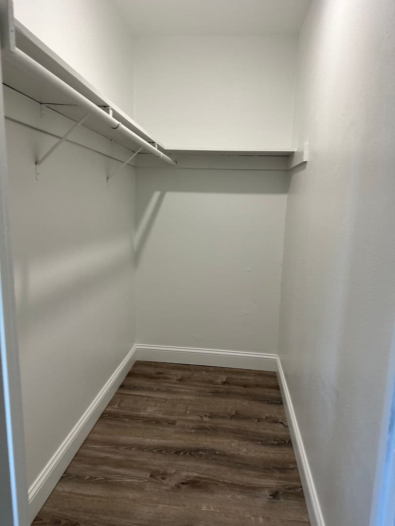 Middletown Apartment: 3 Admiralty Drive