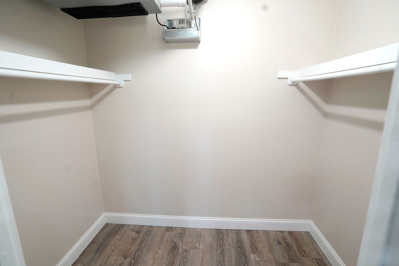 Quincy Apartment: 1020 Southern Artery