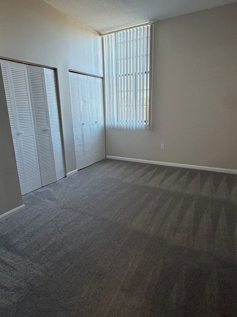 Fall River Apartment: 2 Weaver Street