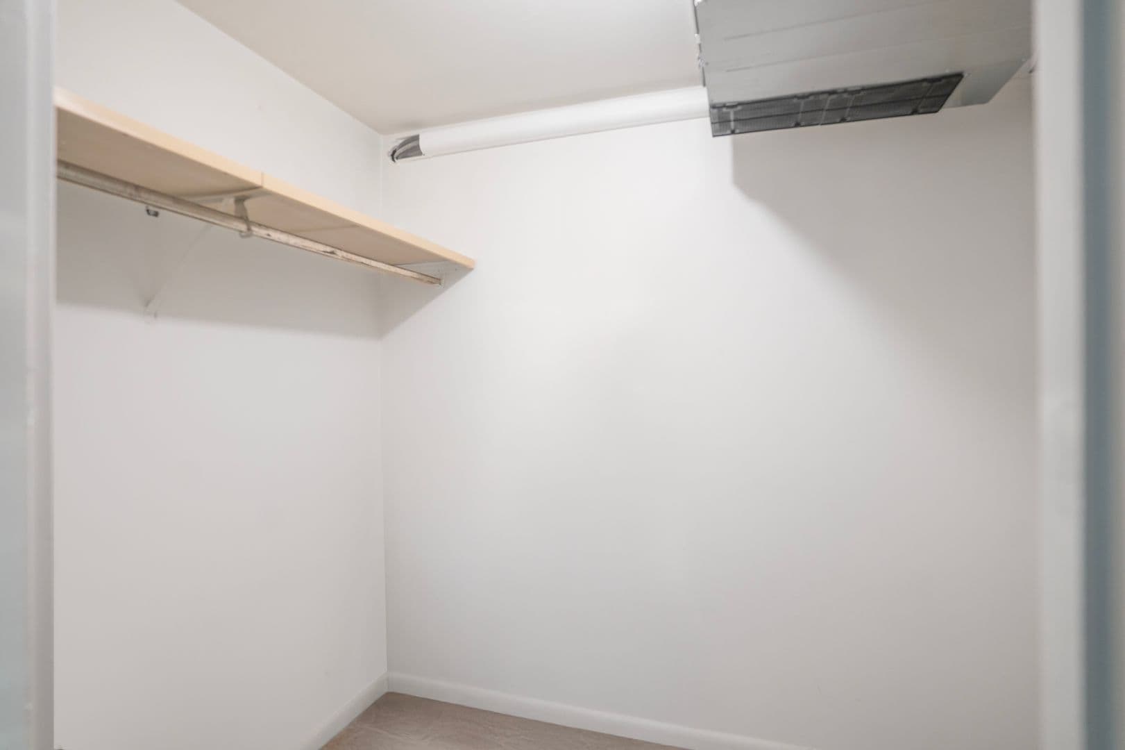 Quincy Apartment: 1020 Southern Artery