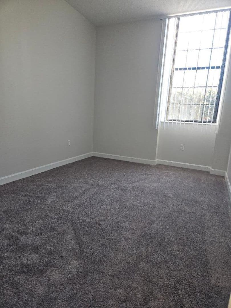 Fall River Apartment: 2 Weaver Street