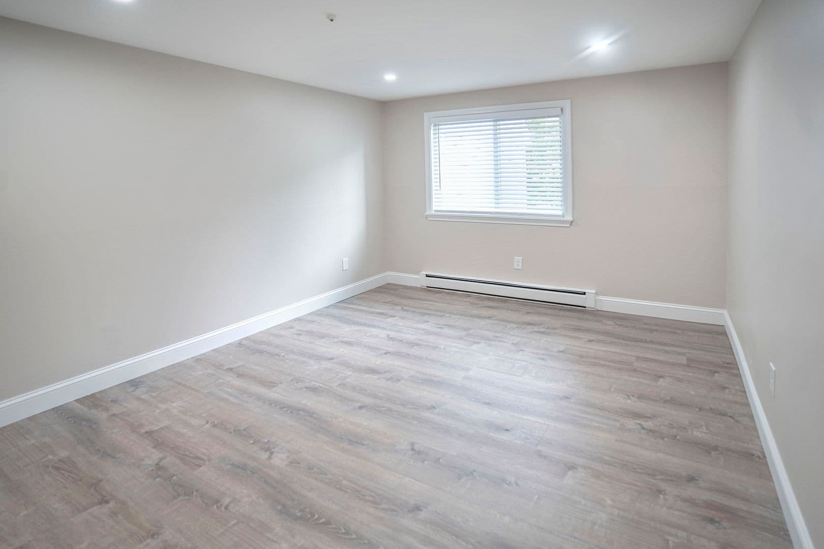 Quincy Apartment: 1020 Southern Artery