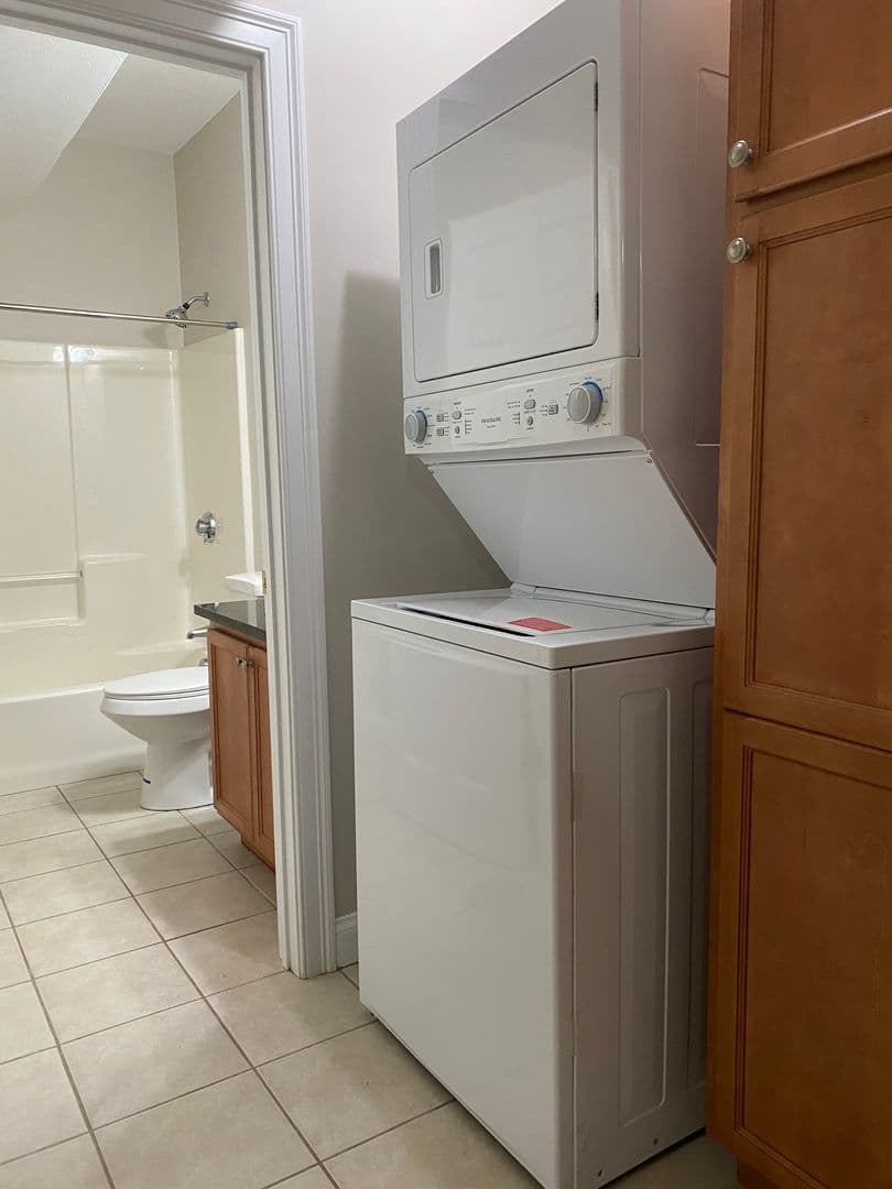 Fall River Apartment: 4801 North Main street