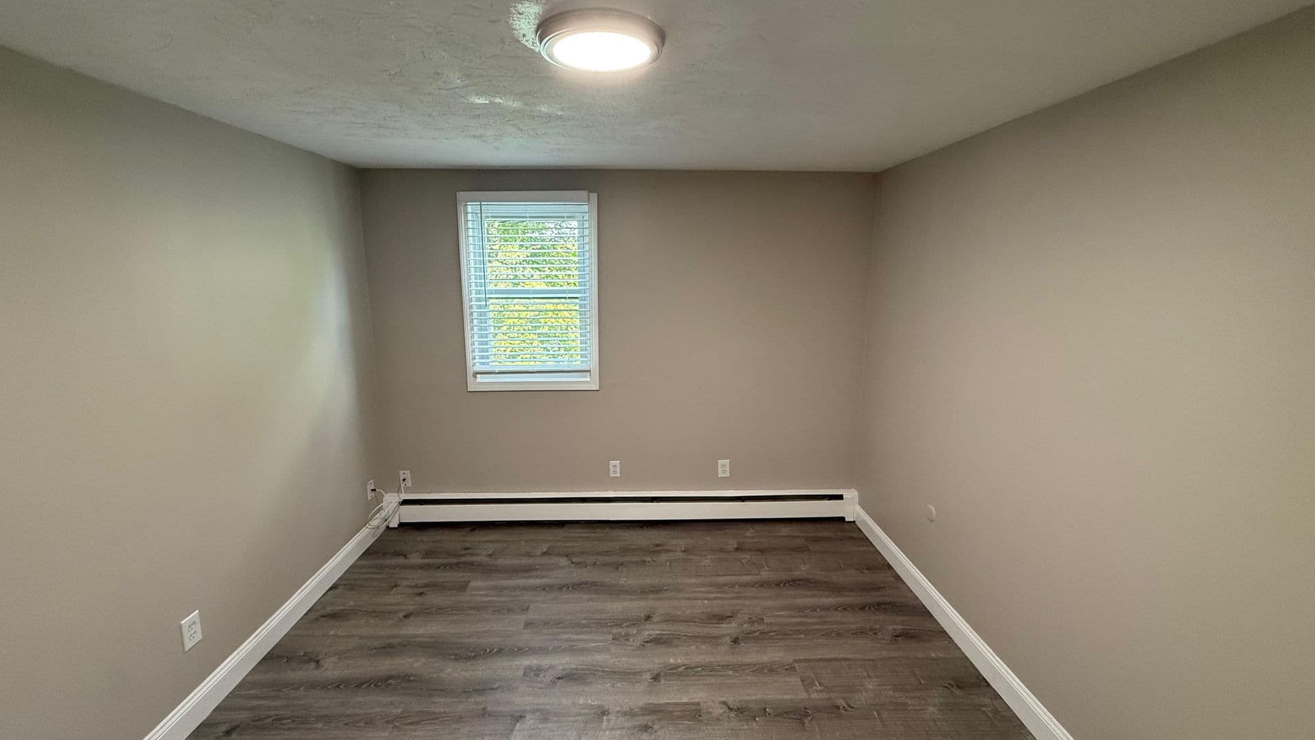 Worcester Apartment: 10 Henry Terrace