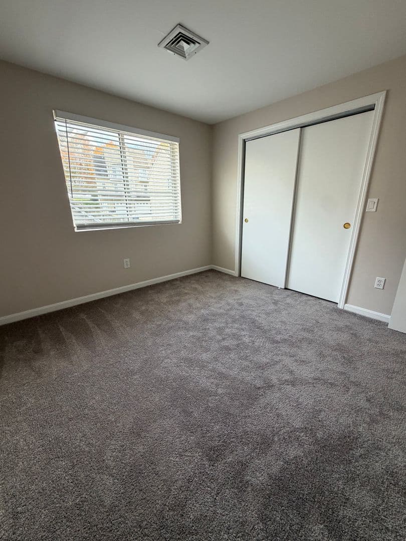 Fall River Apartment: 4000 North Main Street
