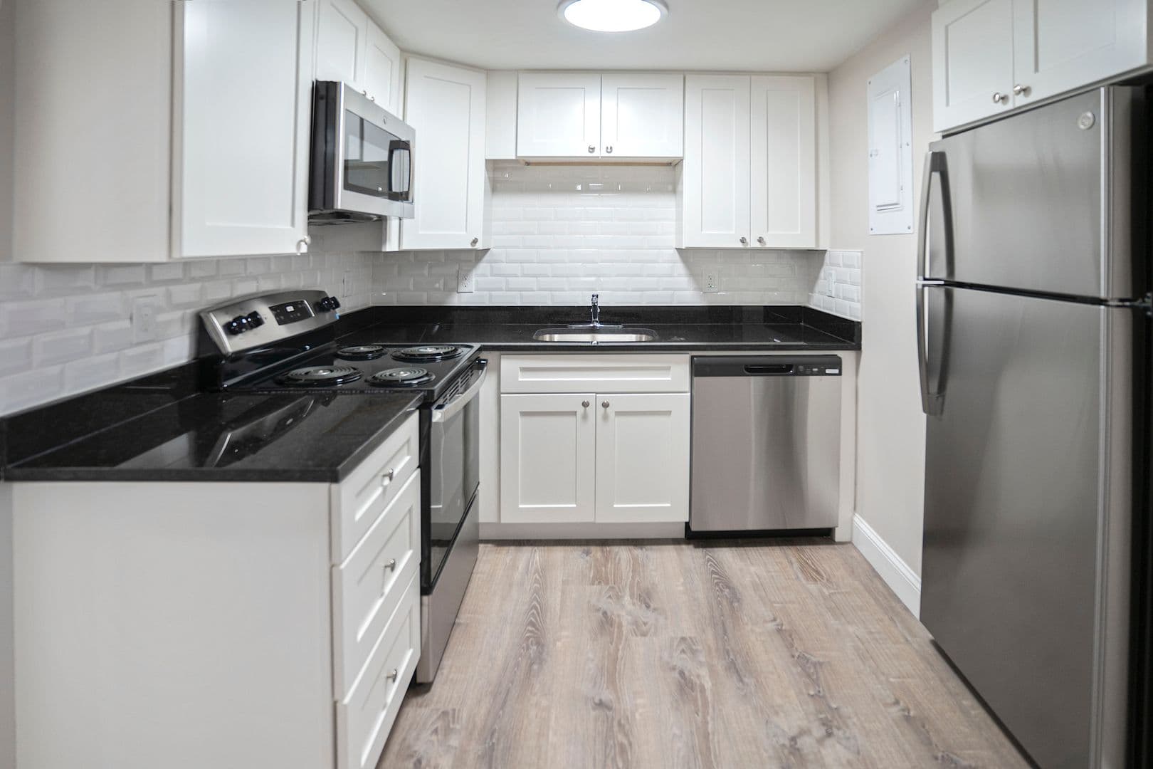 Quincy Apartment: 1020 Southern Artery