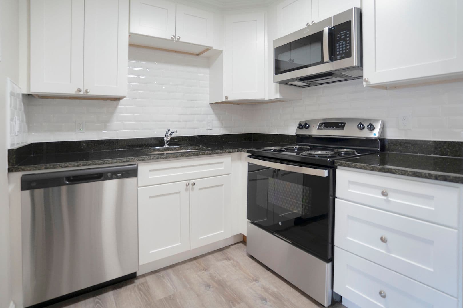 Quincy Apartment: 1020 Southern Artery