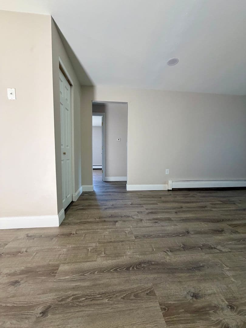 Lowell Apartment: 169 Aiken Avenue