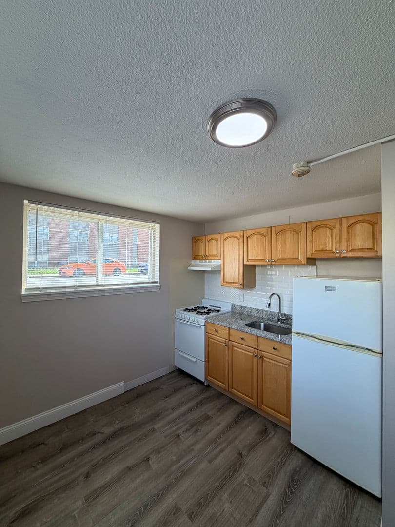 Lowell Apartment: 144 Stevens Street