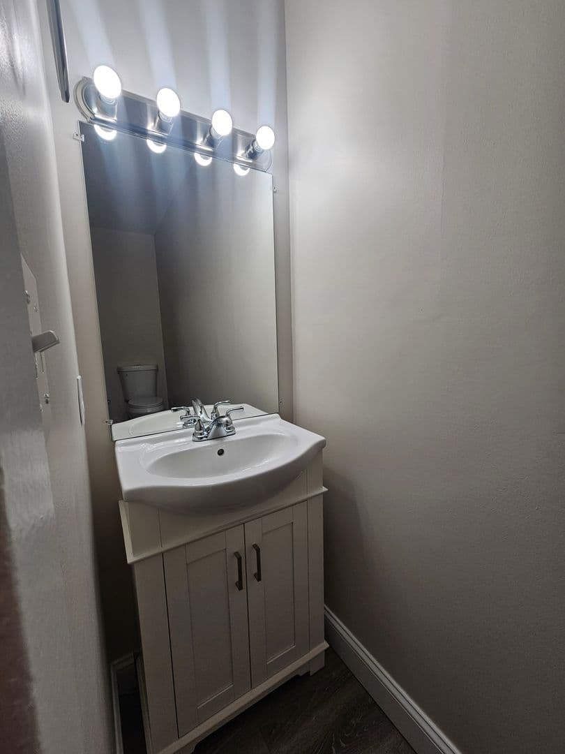 Fall River Apartment: 2 Weaver Street