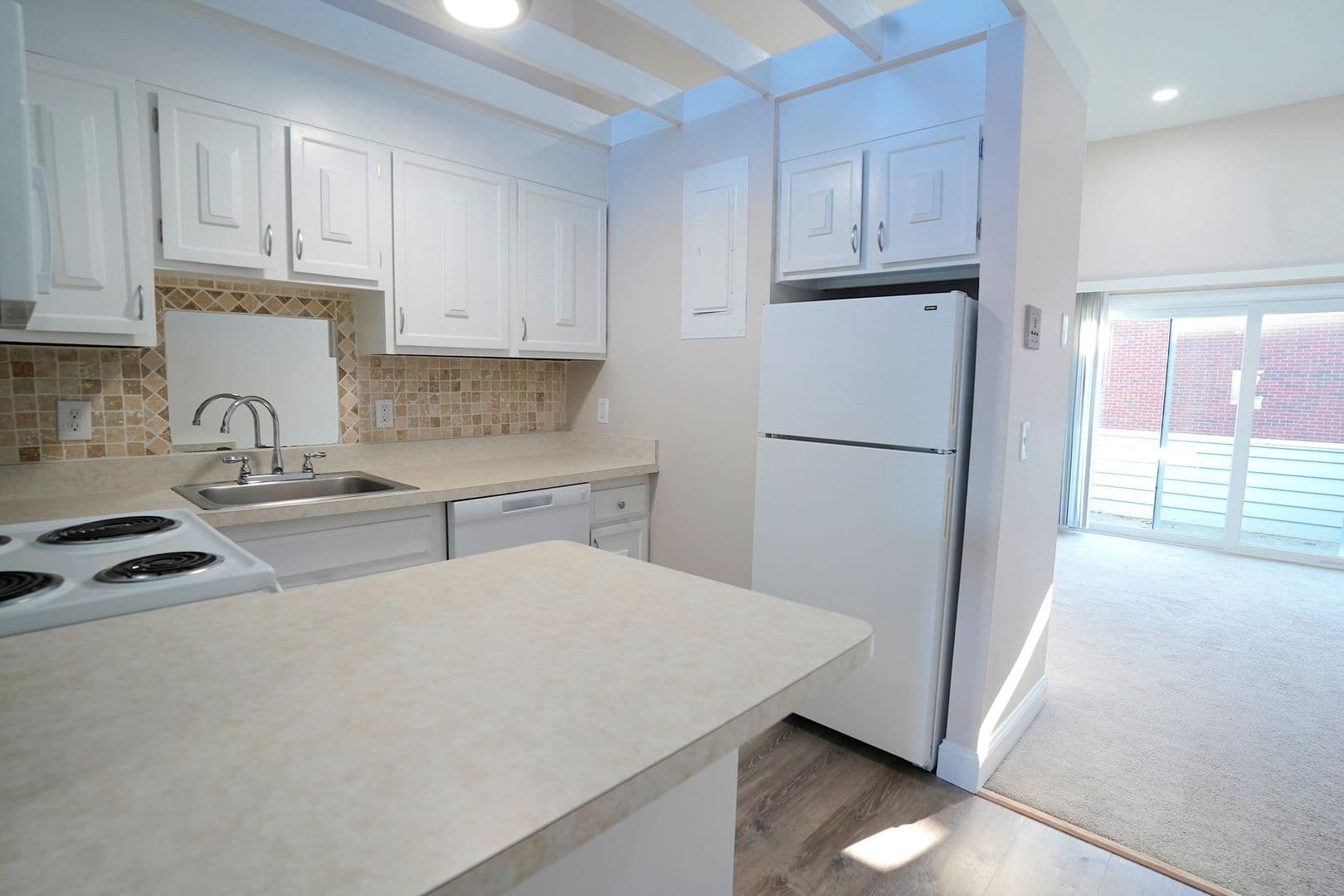 Quincy Apartment: 1020 Southern Artery