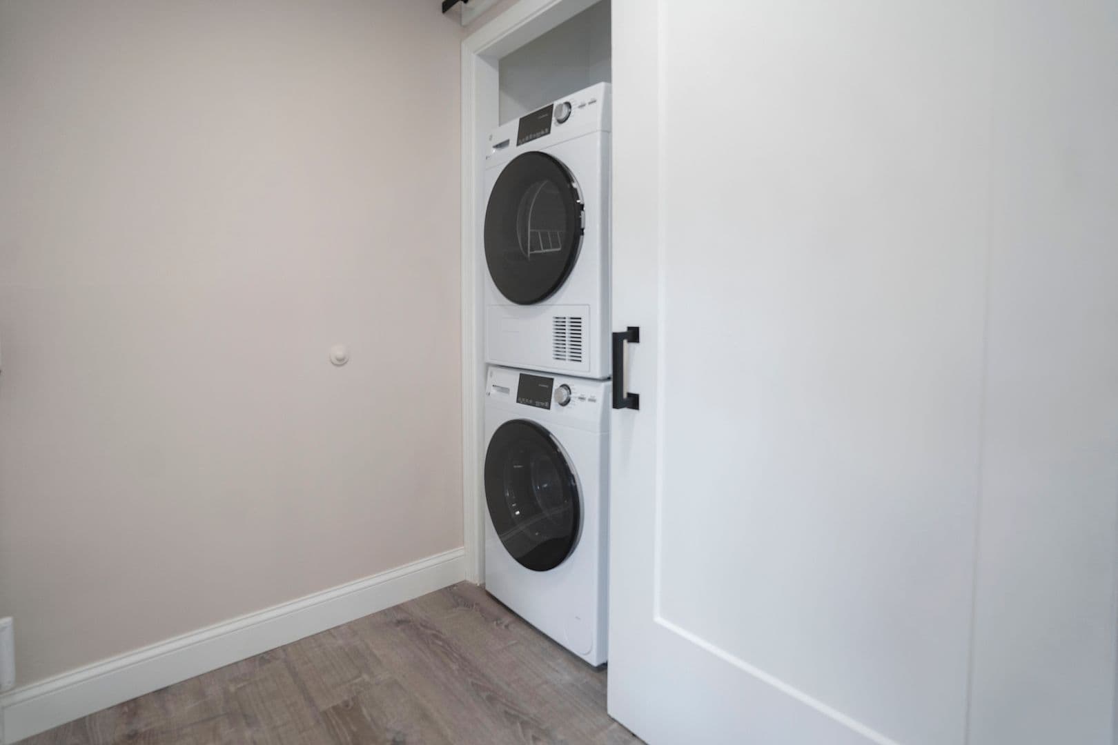Quincy Apartment: 1020 Southern Artery