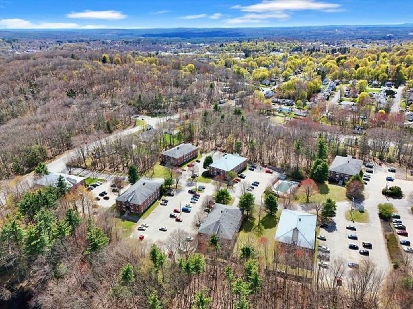 Gardner Apartment: 90 Ridgewood Lane