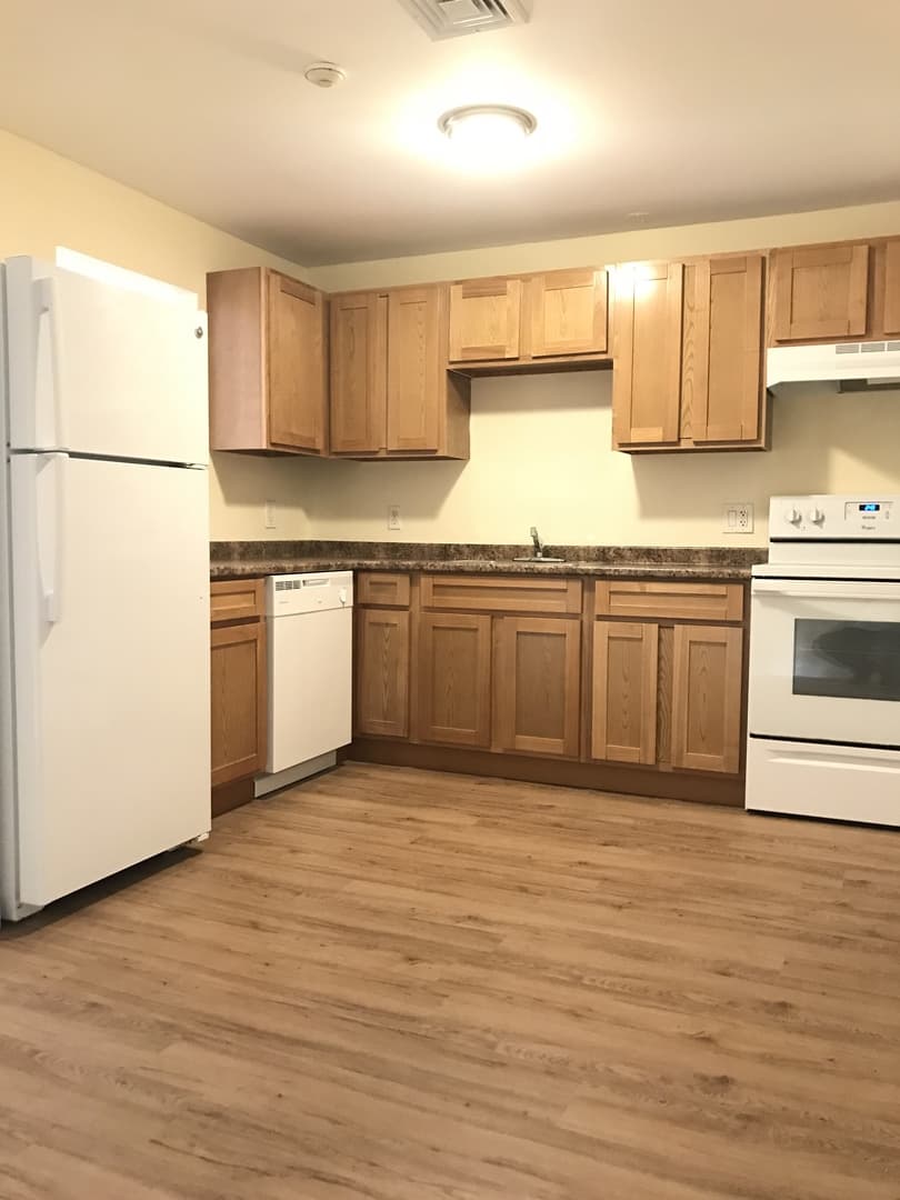 Fall River Apartment: 4000 North Main Street