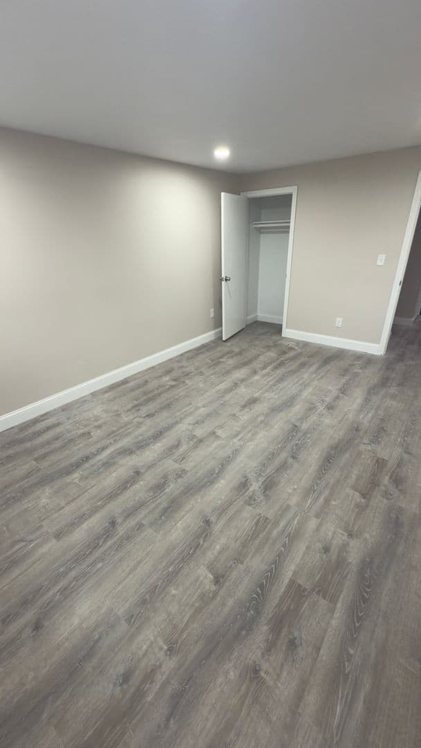 Gardner Apartment: 90 Ridgewood Lane