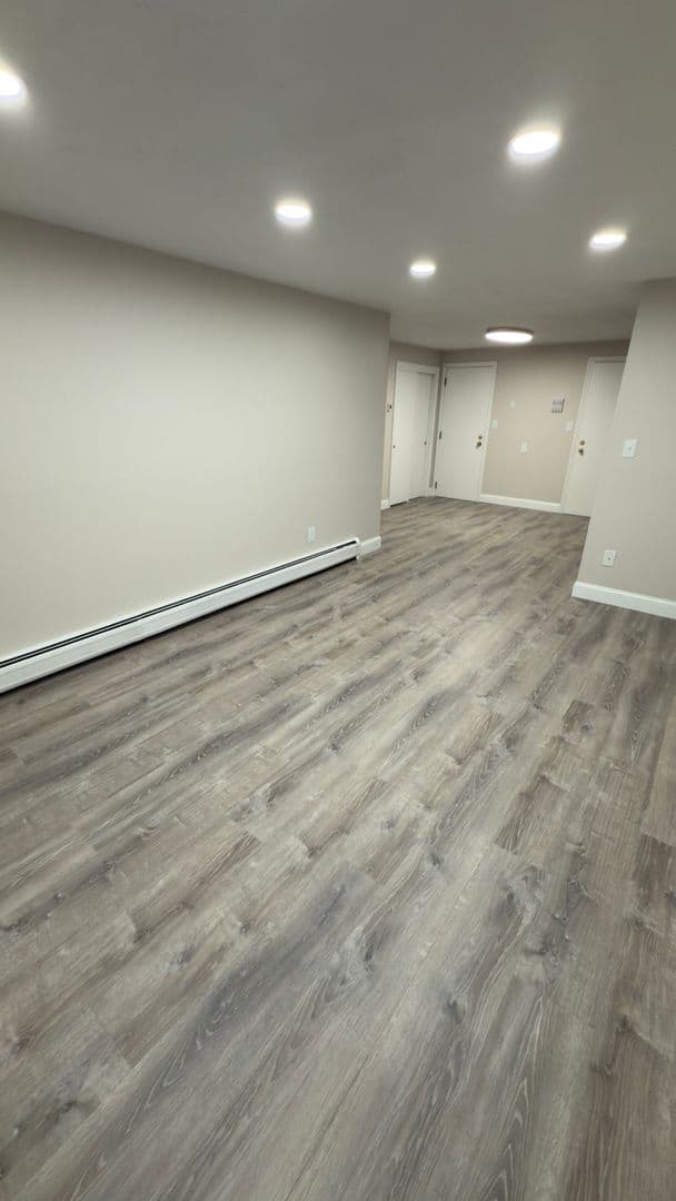 Gardner Apartment: 90 Ridgewood Lane