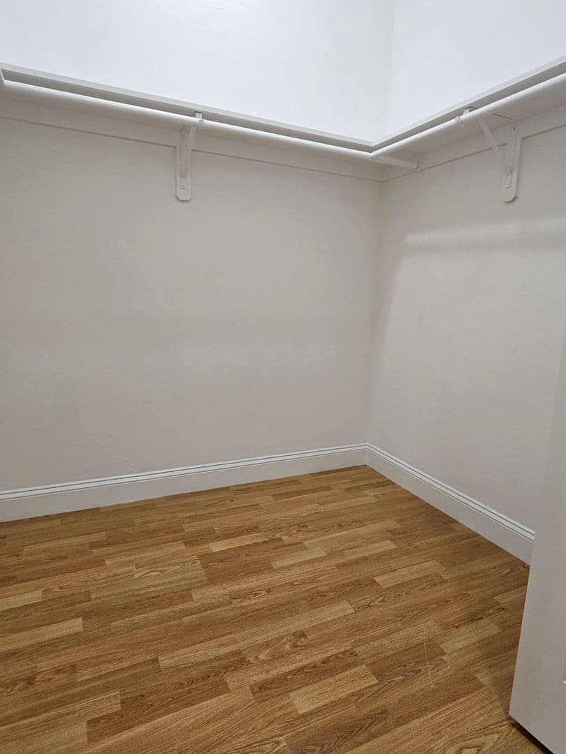 Fall River Apartment: 4801 North Main street