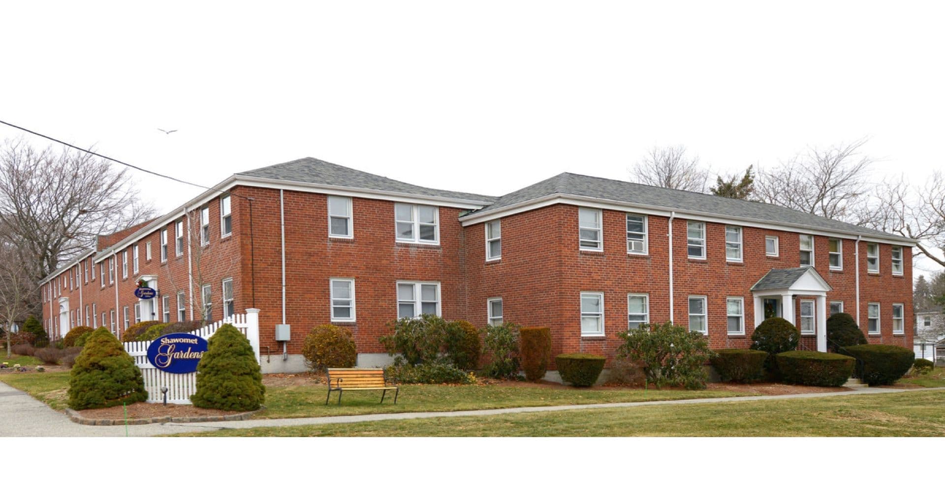 Somerset Apartment: 102 Shawomet Avenue