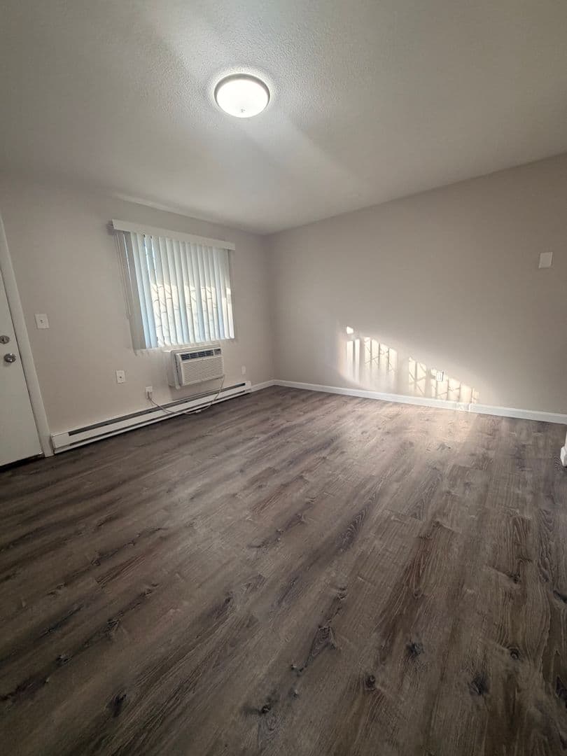 Ayer Apartment: 75 Groton School Road