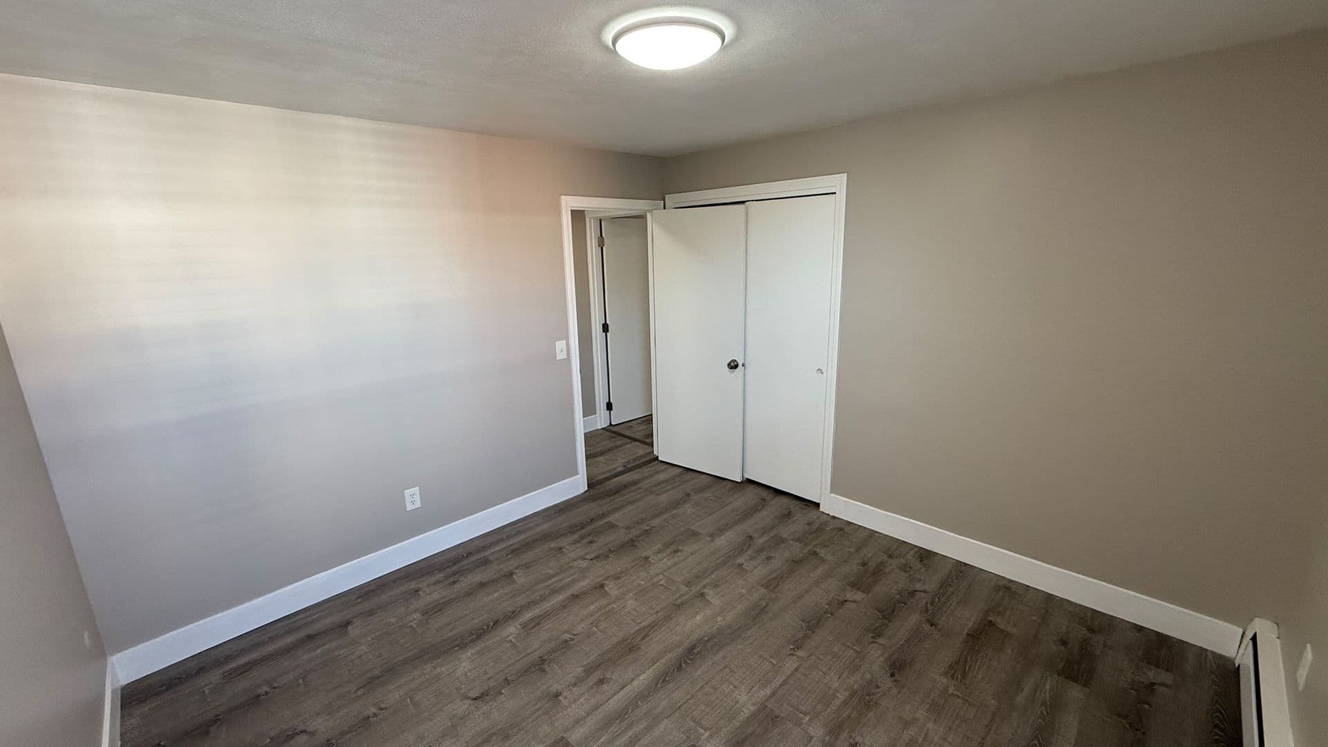 Worcester Apartment: 6 Henry Terrace
