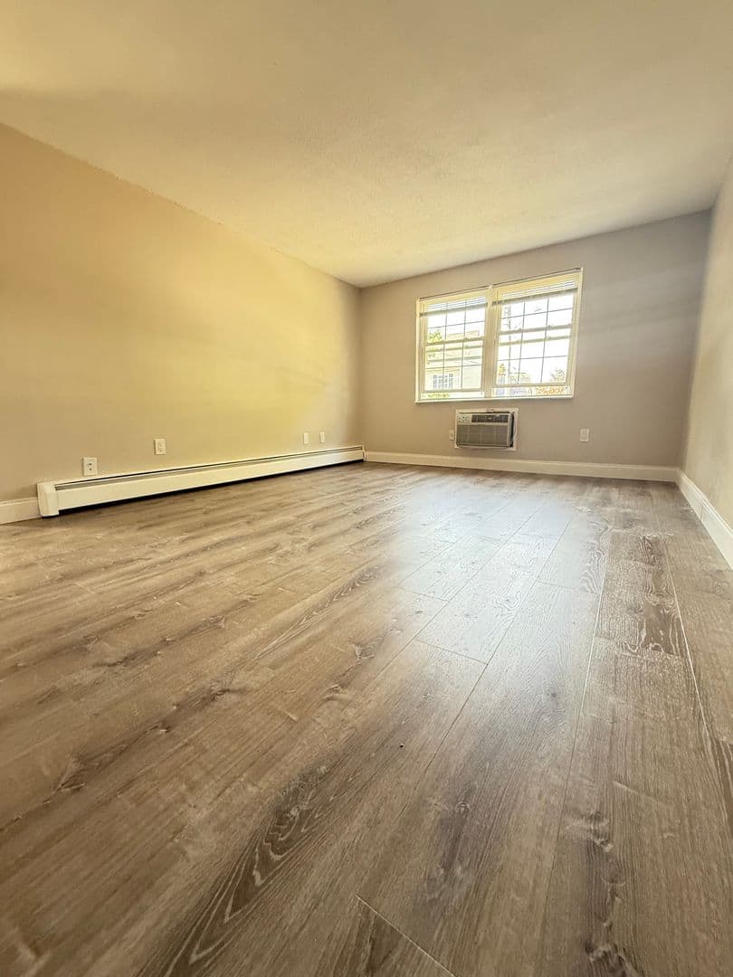 Lowell Apartment: 71 Bernier Street