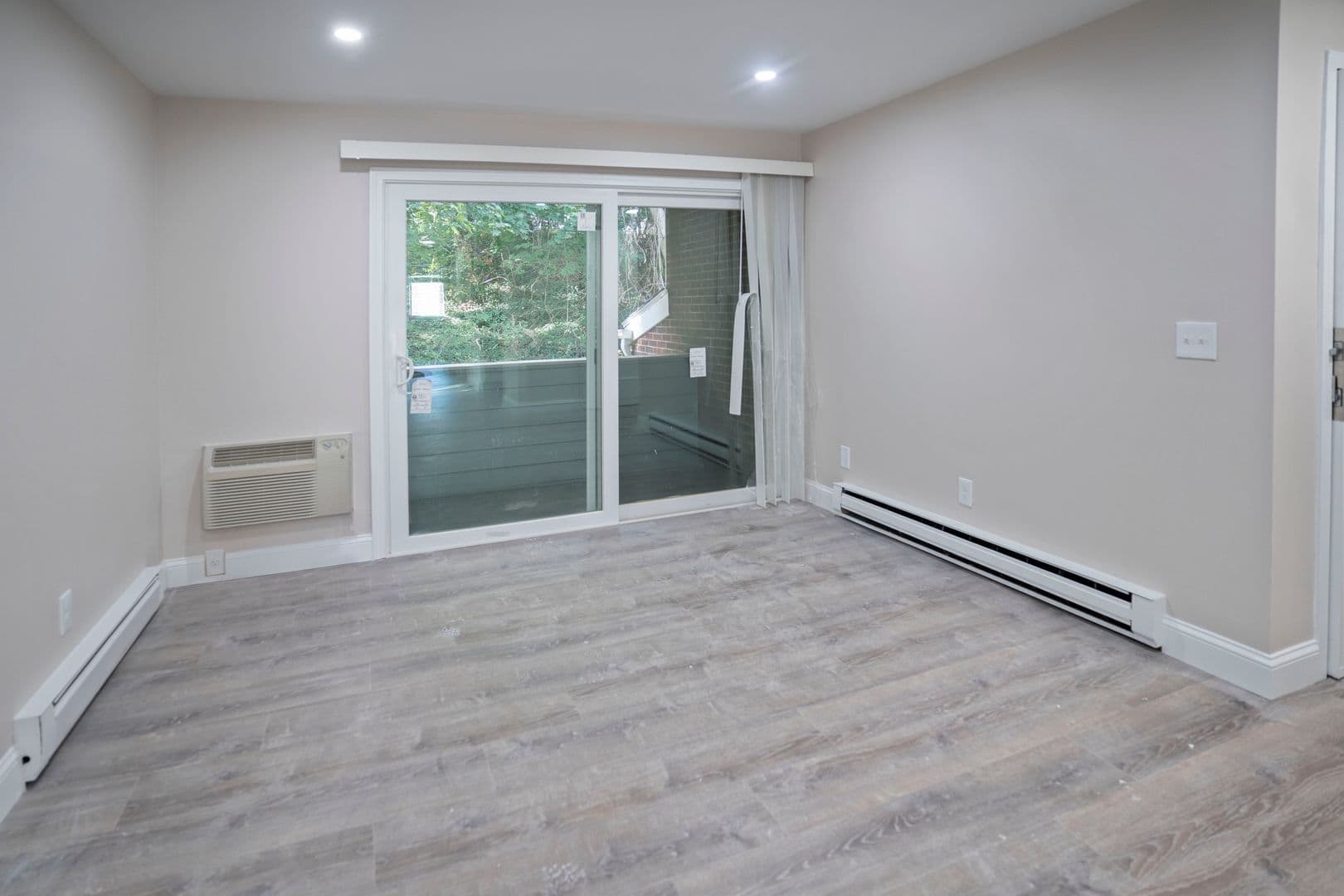 Quincy Apartment: 1020 Southern Artery