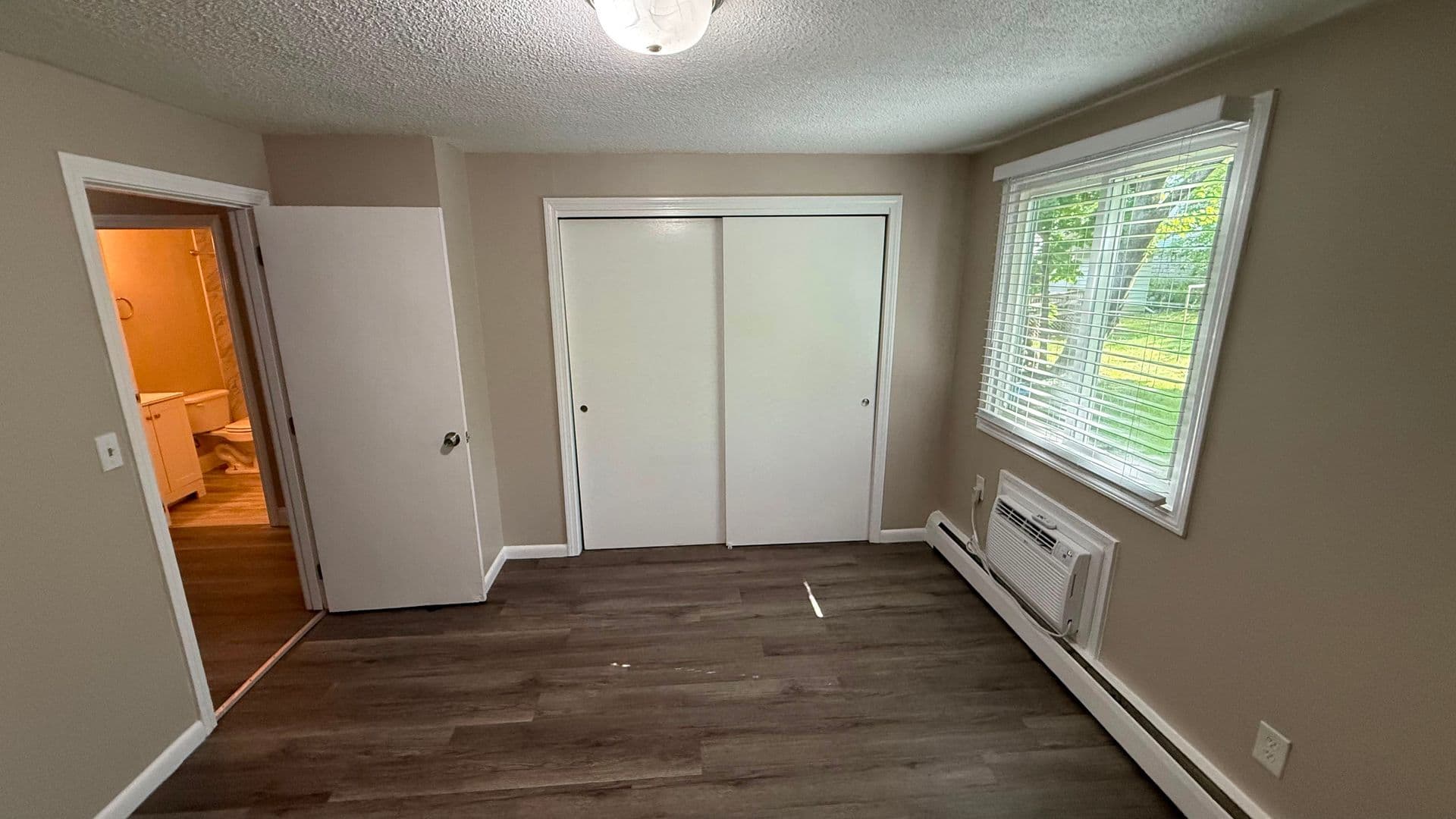 Worcester Apartment: 3 Henry Terrace