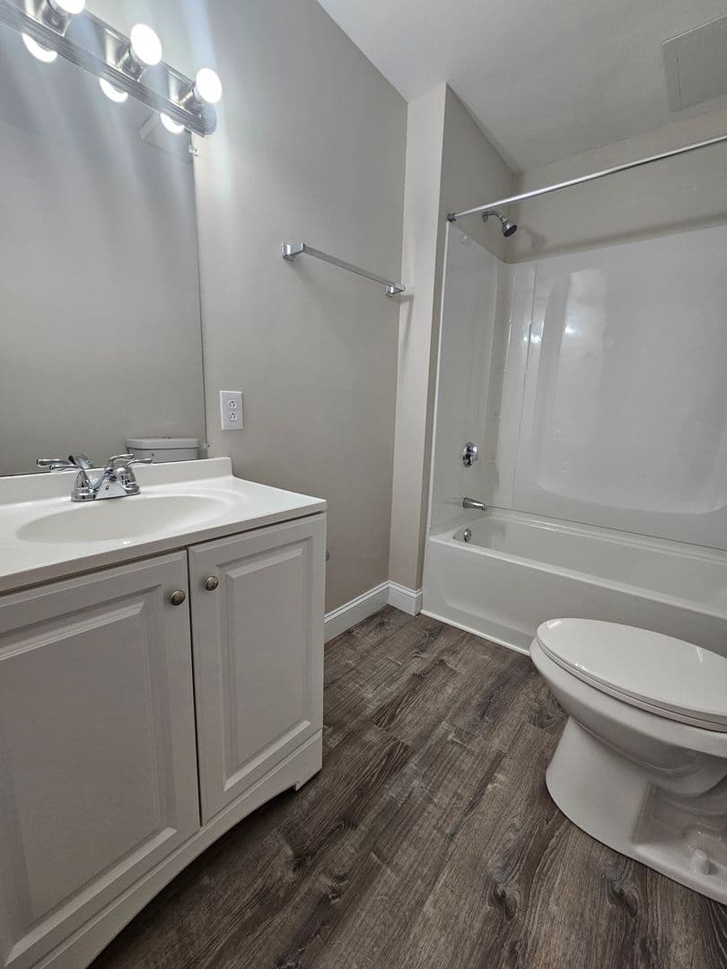 Fall River Apartment: 2 Weaver Street
