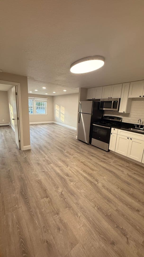 Gardner Apartment: 90 Ridgewood Lane