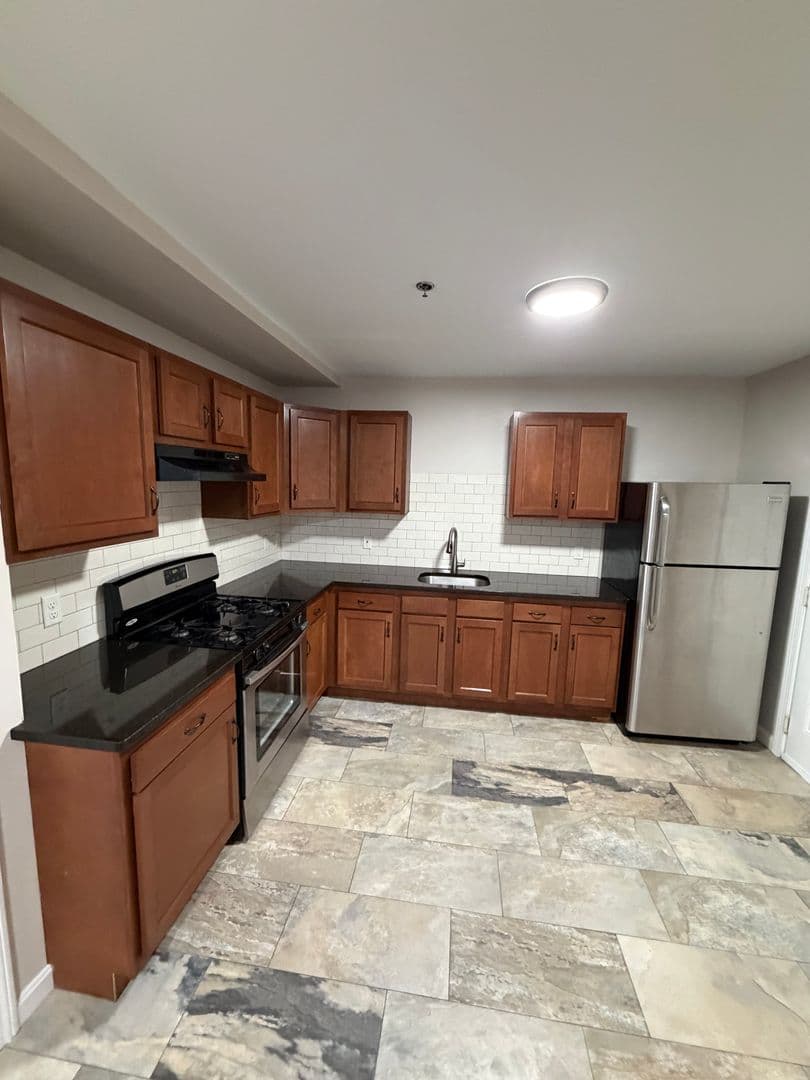 Lowell Apartment: 144 Stevens Street