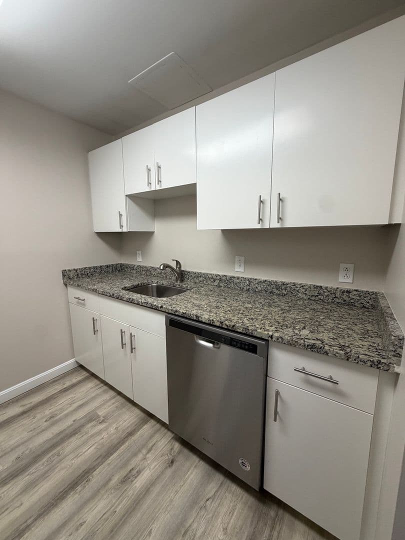 Fall River Apartment: 2 Weaver Street