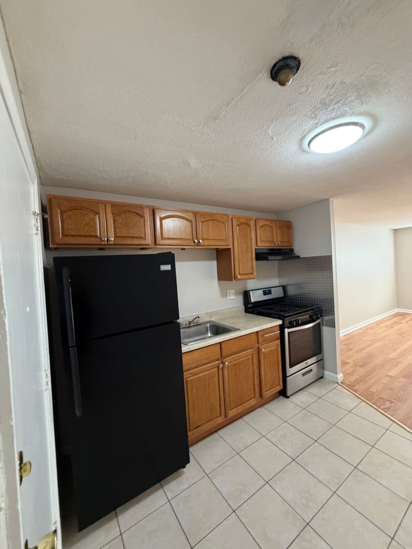 Lowell Apartment: 134-140-148 Willard Street