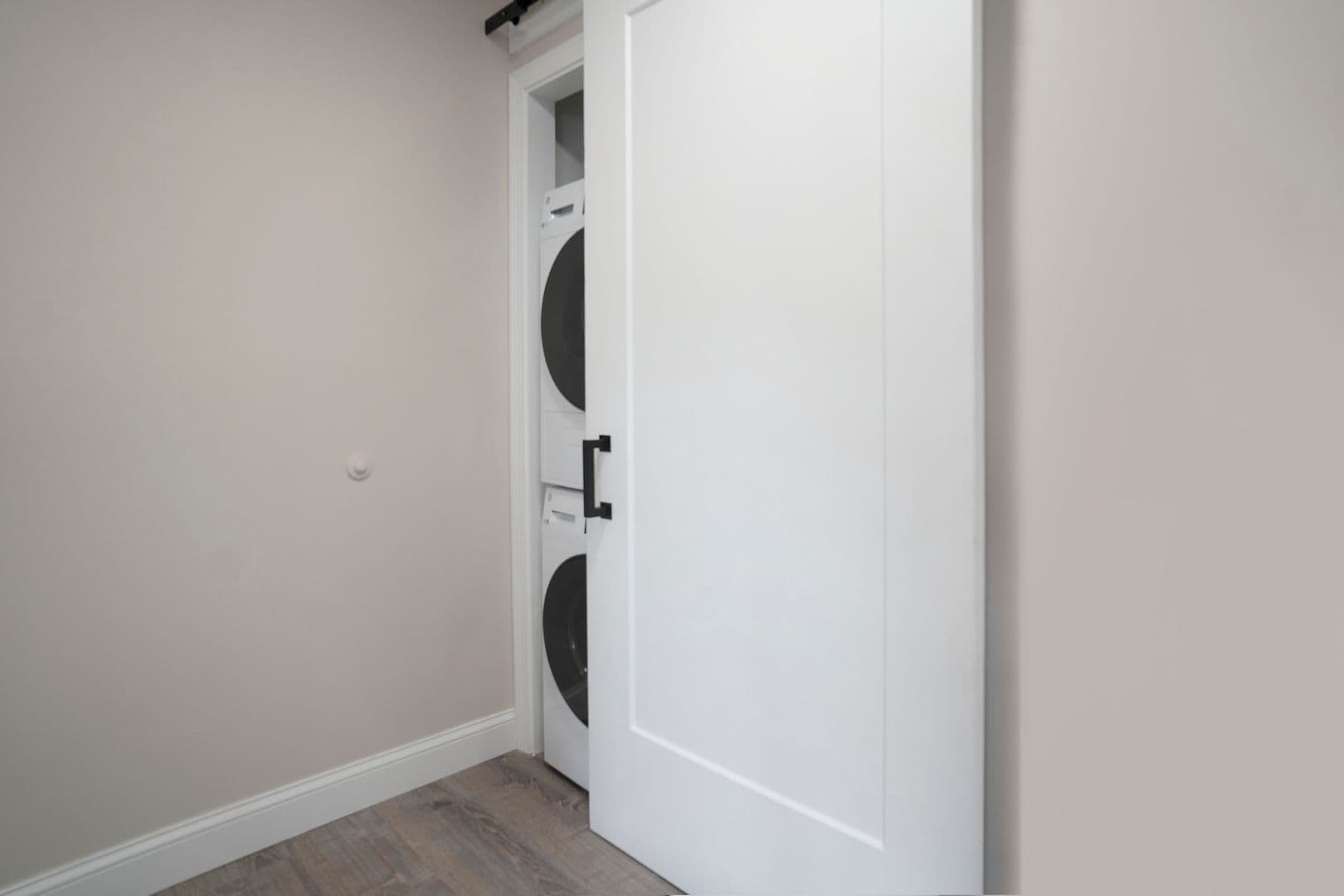 Quincy Apartment: 1020 Southern Artery