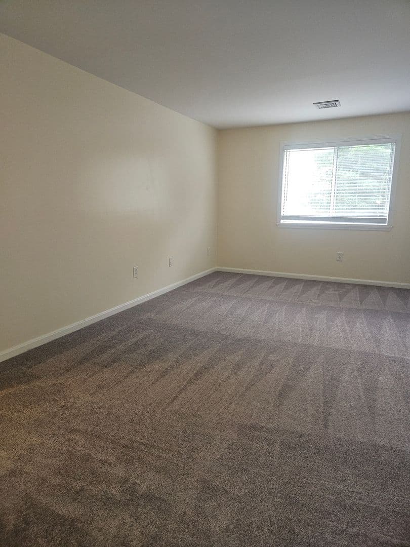 Fall River Apartment: 4000 North Main Street
