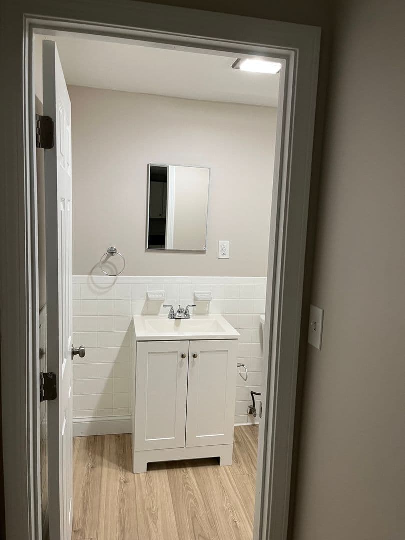 Gardner Apartment: 90 Ridgewood Lane
